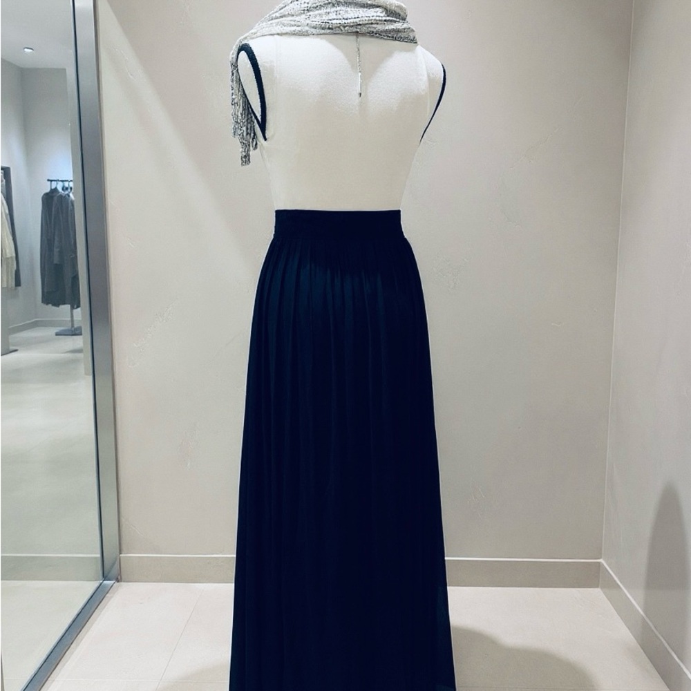 Express Women’s Navy Blue Pleated Satin Maxi Skirt - XS, New (Never Worn) - Picture 3 of 4